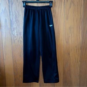 BOY’S Speedo athletic / performance pants in good preowned condition
